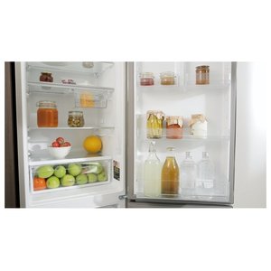 Холодильник двухкамерный Hotpoint-Ariston HS 4200 X