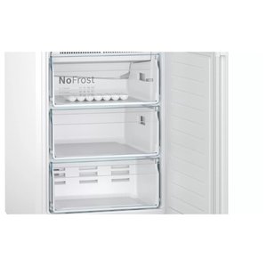 Холодильник двухкамерный Bosch KGN39AW32R